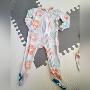 Birdie bean footie donuts